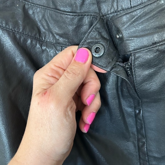 100% Leather Vintage Black Mini Skirt 11/12 Body Exteriors - Picture 7 of 7